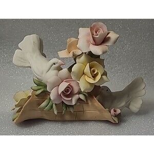 Capodimonte Italy Porcelain Doves & Pink & Yellow Flowers on Log centerpiece